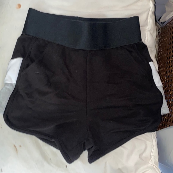 No Boundaries Pants - Shorts
